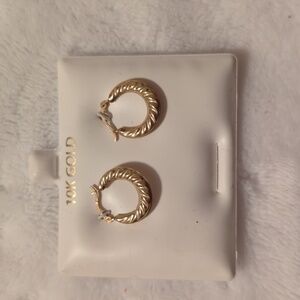 NWT 10k Gold hoop earrings